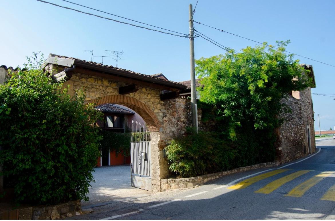 Country Home Лонато Экстерьер фото